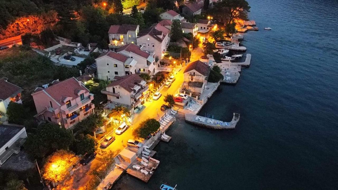 Montenegro Apartments - Private Beach Kotor Zewnętrze zdjęcie