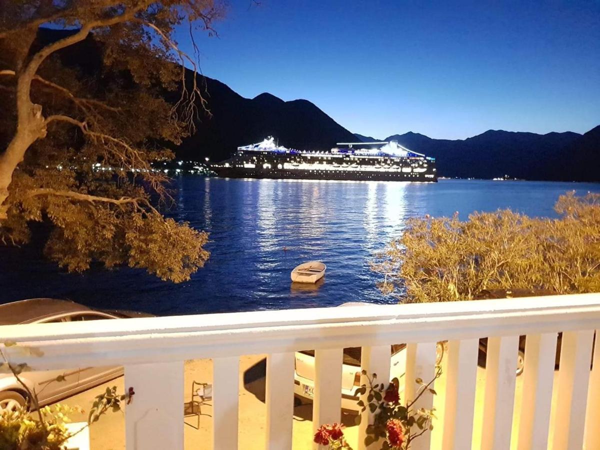 Montenegro Apartments - Private Beach Kotor Zewnętrze zdjęcie